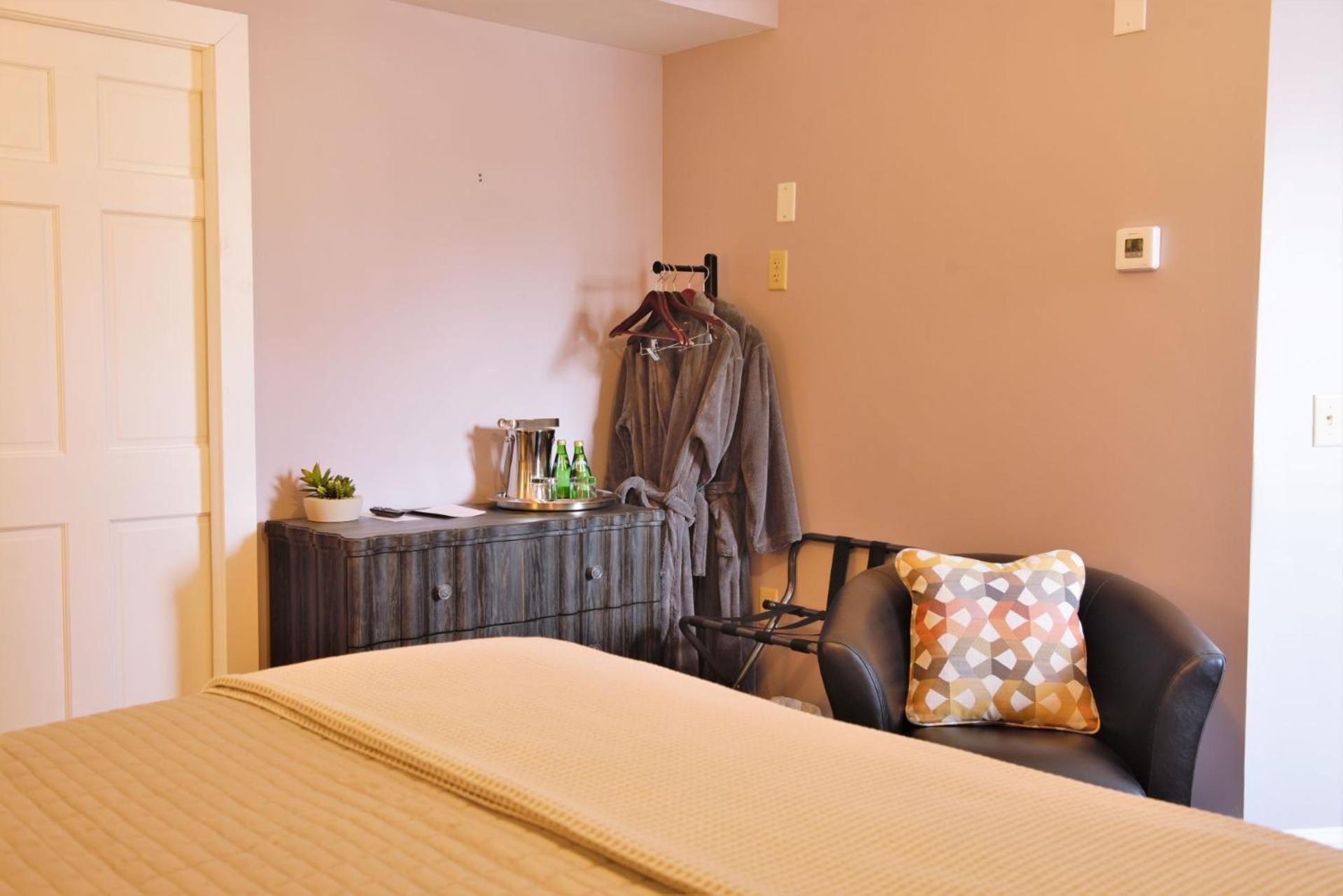 Bed and Breakfast The Manor On Front à Harrisburg Chambre photo
