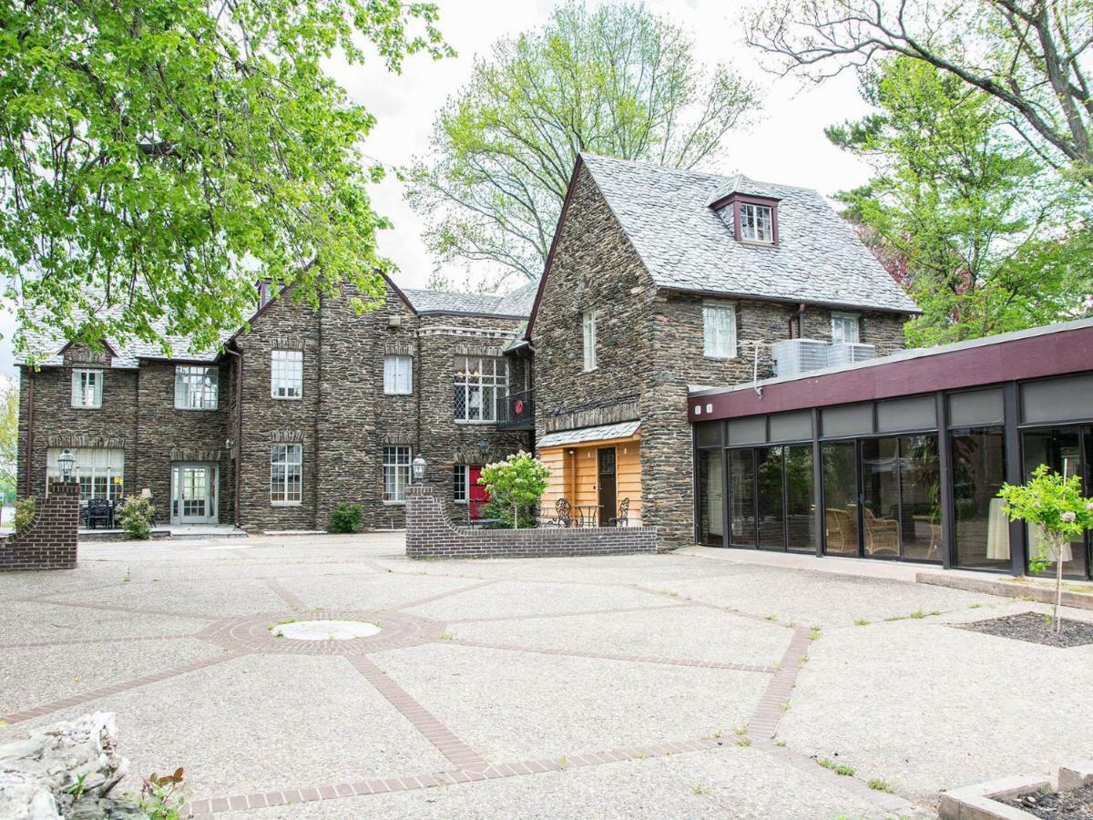 Bed and Breakfast The Manor On Front à Harrisburg Extérieur photo